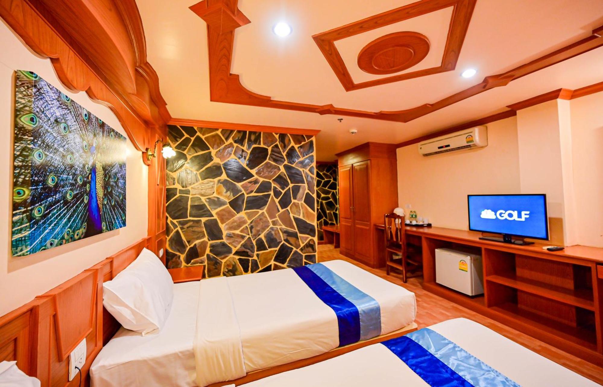 Complex Hotel Patong Exterior foto